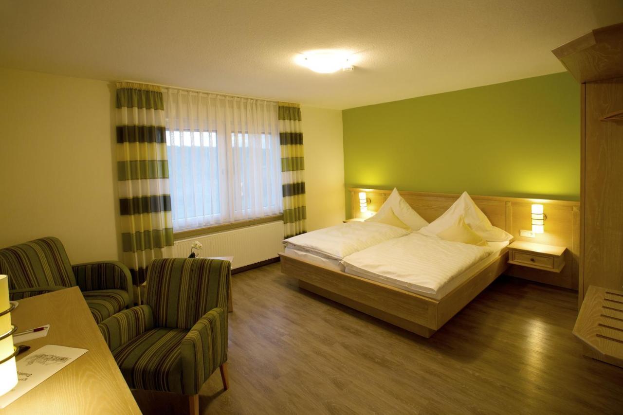 Landhotel Teuteberg Bad Arolsen Exteriör bild