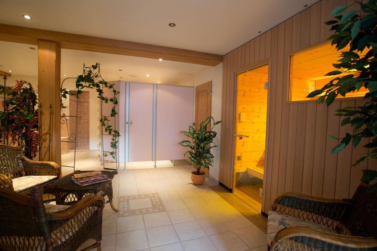Landhotel Teuteberg Bad Arolsen Exteriör bild