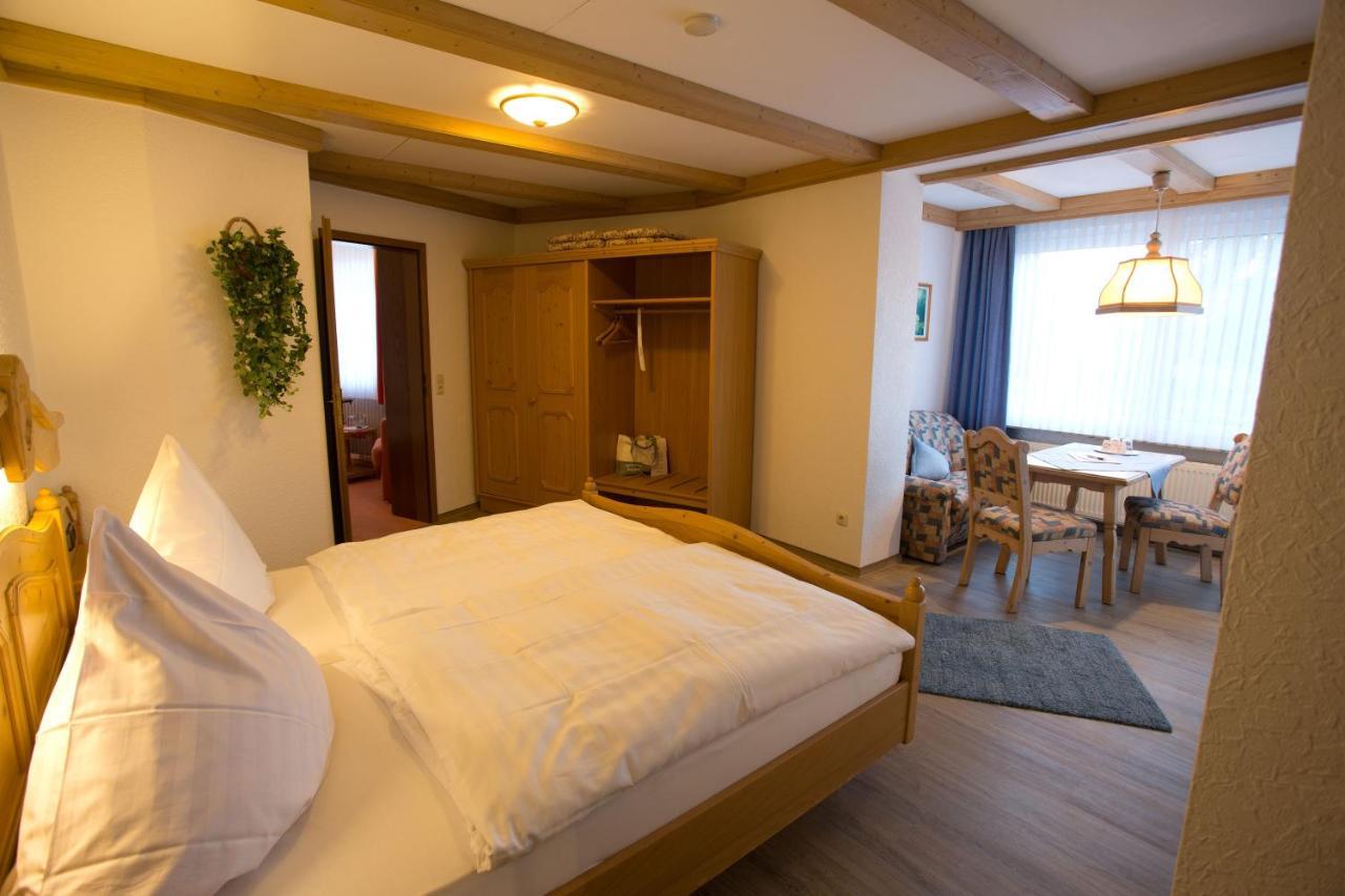 Landhotel Teuteberg Bad Arolsen Exteriör bild