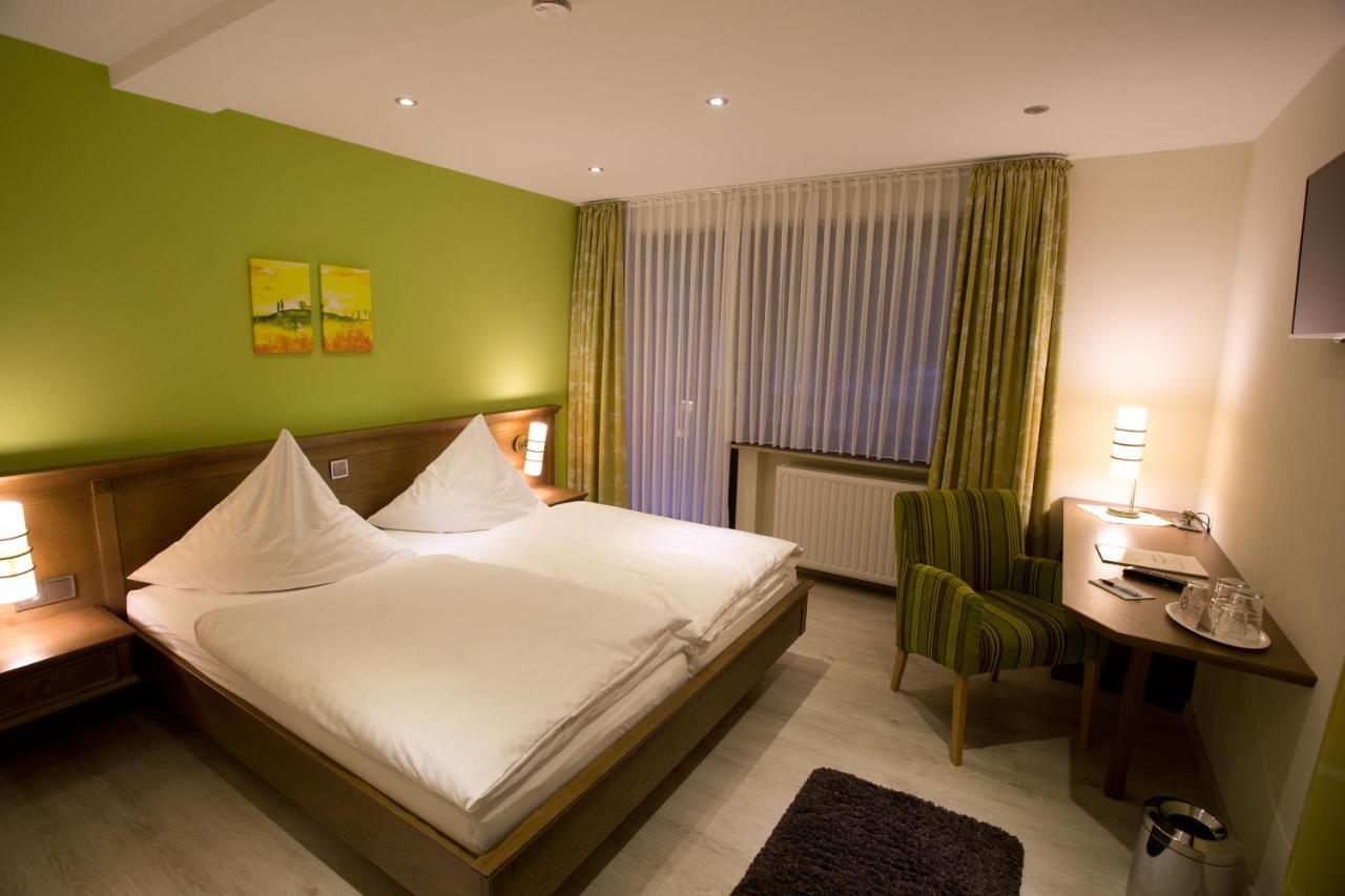 Landhotel Teuteberg Bad Arolsen Exteriör bild