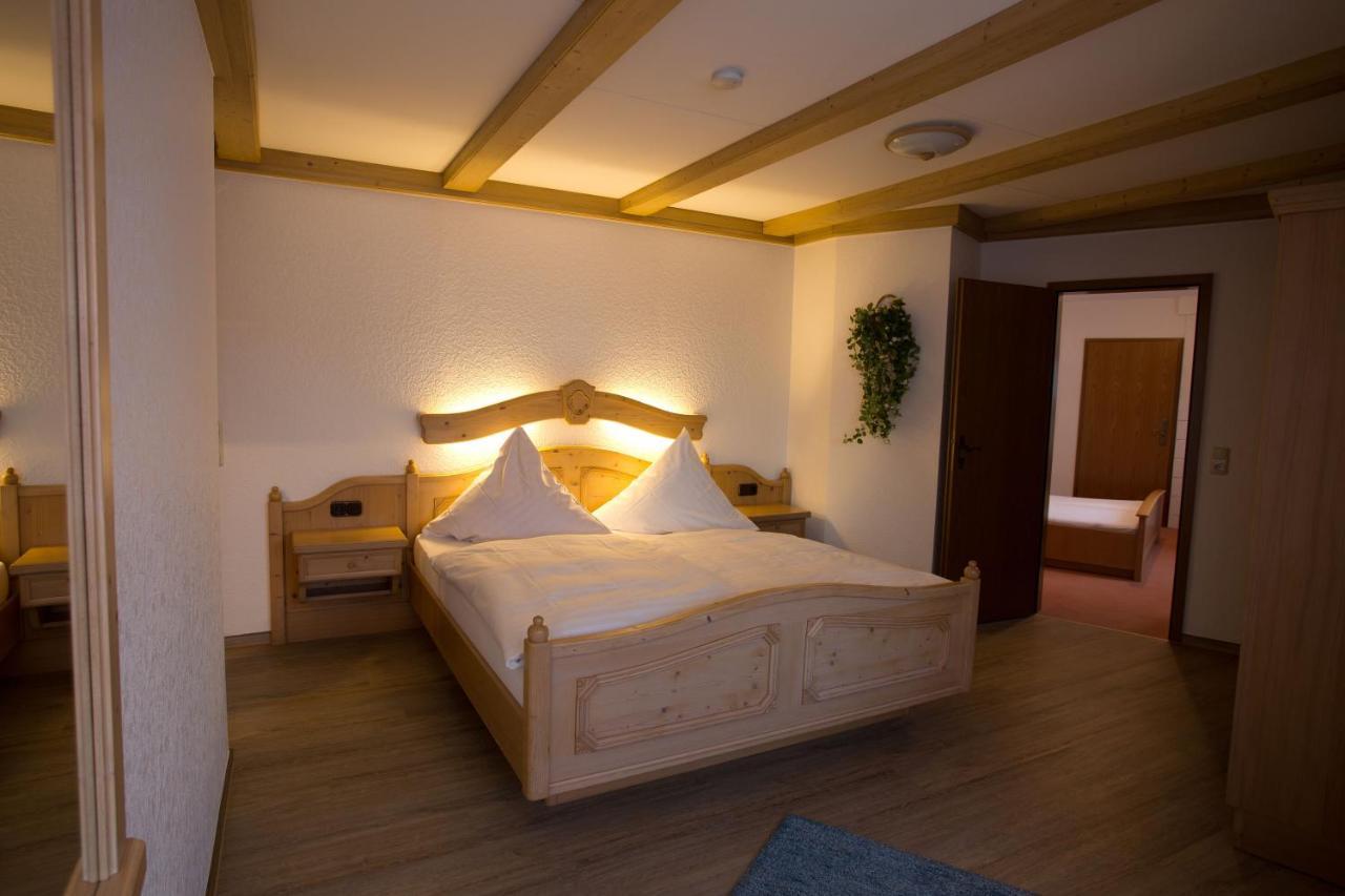 Landhotel Teuteberg Bad Arolsen Exteriör bild